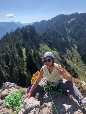 masha belaying stance