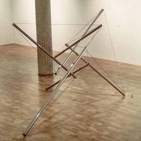 kenneth snelson tensegrity sculptor